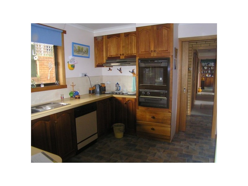 16 Toongabbie Street, Midway Point TAS 7171