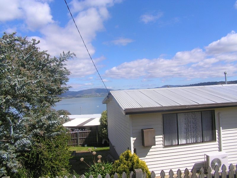 16 Brady Street, Midway Point TAS 7171
