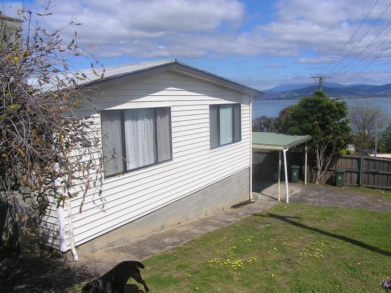 16 Brady Street, Midway Point TAS 7171