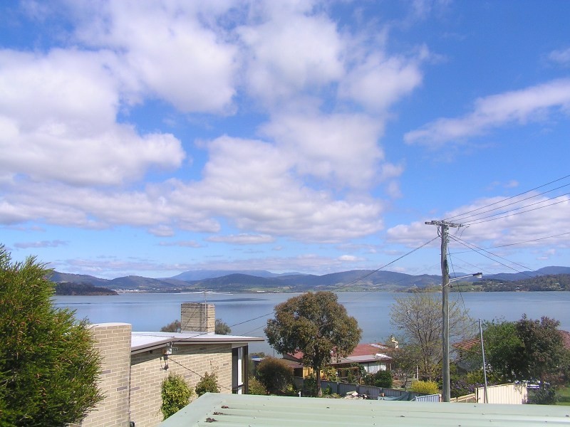 16 Brady Street, Midway Point TAS 7171