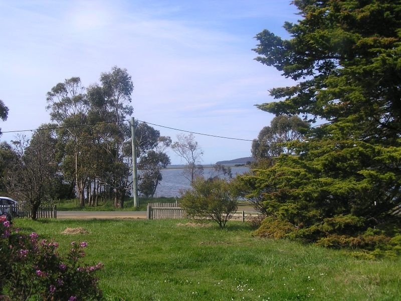 18 Boomer Jetty Road, Boomer Bay TAS 7177