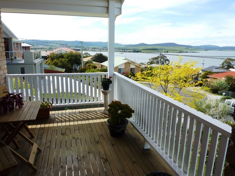 6 Stewart Court, Midway Point TAS 7171