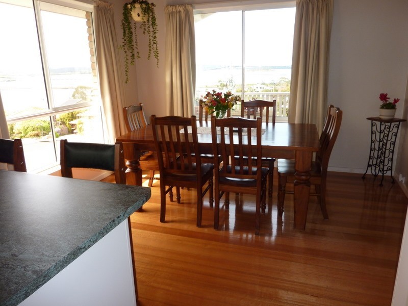 6 Stewart Court, Midway Point TAS 7171