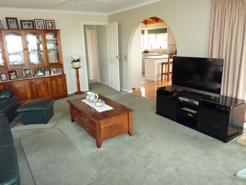 6 Stewart Court, Midway Point TAS 7171