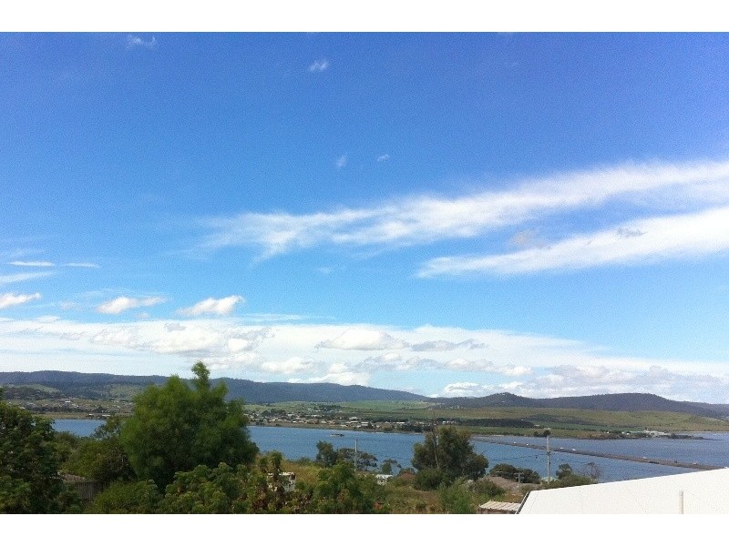 33 Raynors Road, Midway Point TAS 7171