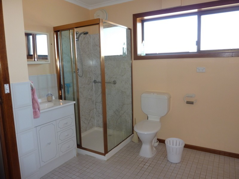 33 Raynors Road, Midway Point TAS 7171