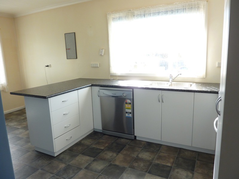 4 Fifth Avenue, Dodges Ferry TAS 7173