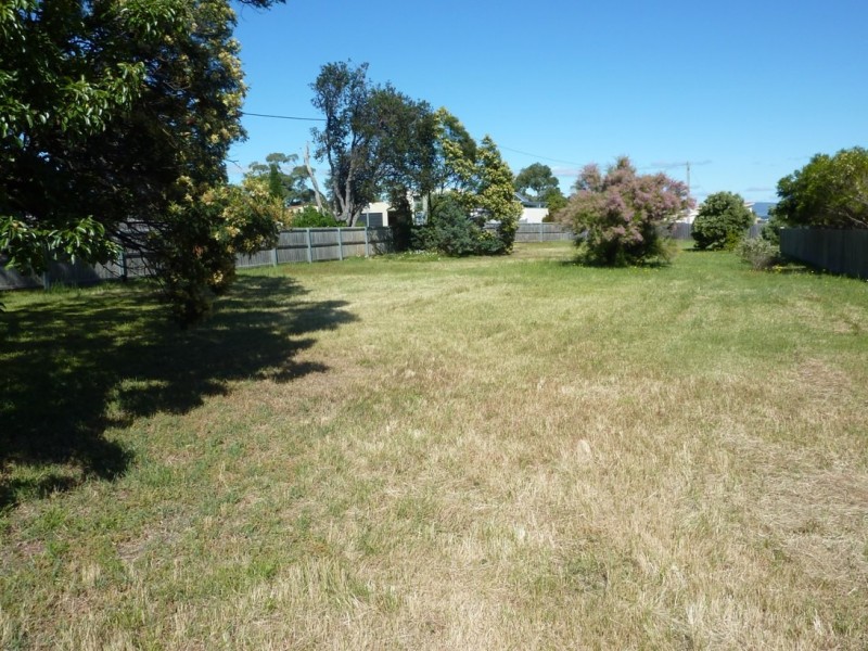 19 Eighth Avenue, Dodges Ferry TAS 7173