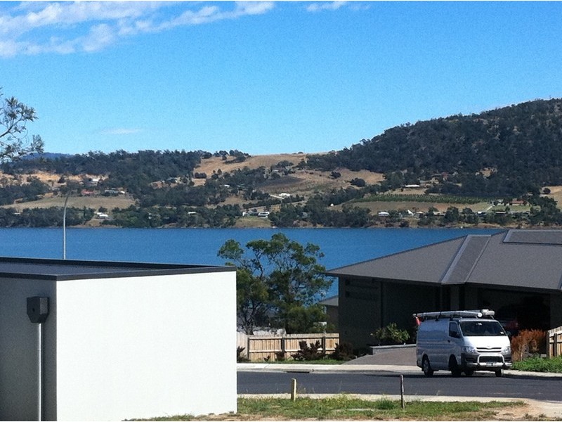 28 Abate Place, Midway Point TAS 7171