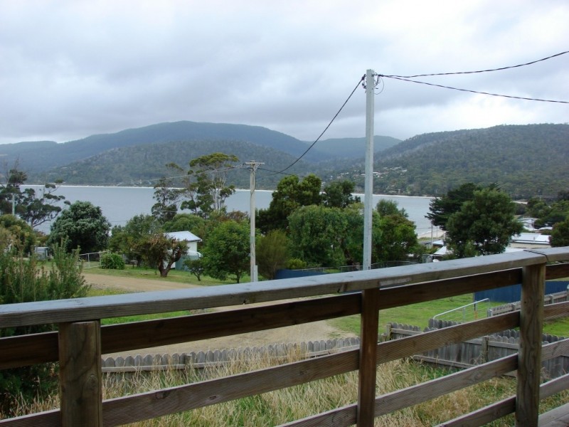 17 Blackwood Court, White Beach TAS 7184