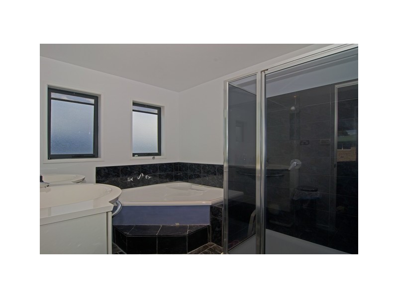 543 Oceana Drive, Howrah TAS 7018