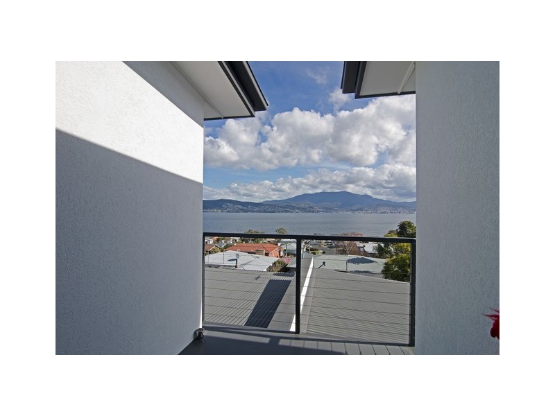 543 Oceana Drive, Howrah TAS 7018