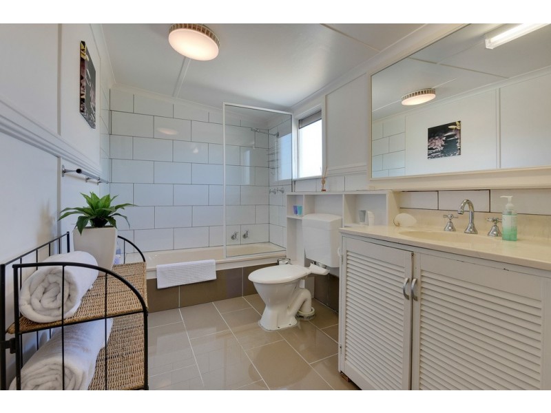 6 Poplar Court, Primrose Sands TAS 7173