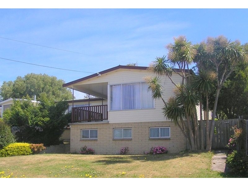 18 Esplanade, Midway Point TAS 7171