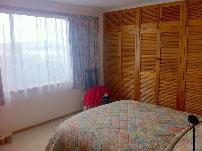 18 Esplanade, Midway Point TAS 7171