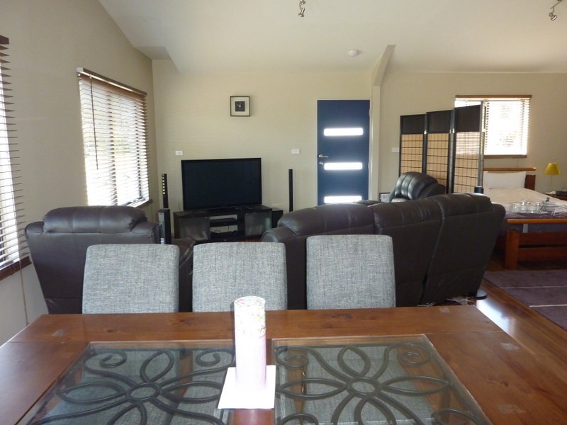 16 Colleen Crescent, Primrose Sands TAS 7173