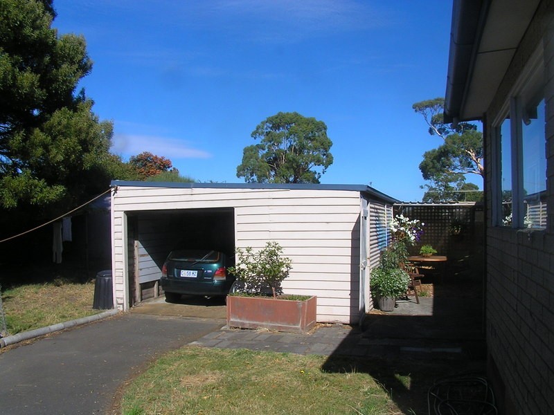 6 Ninth Avenue, Dodges Ferry TAS 7173