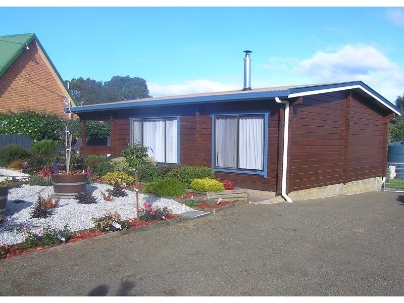 4 Loop Street, Carlton TAS 7173