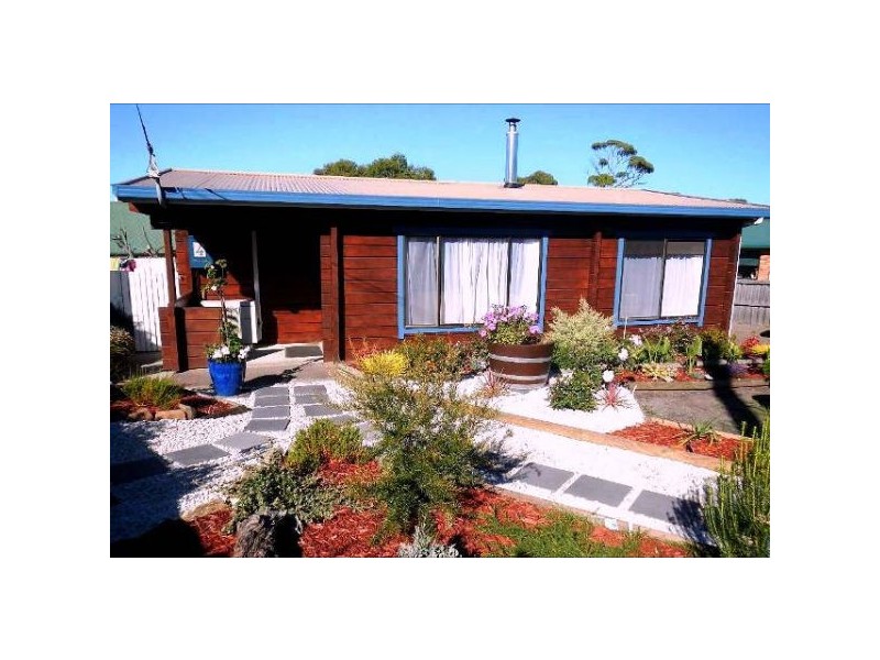 4 Loop Street, Carlton TAS 7173