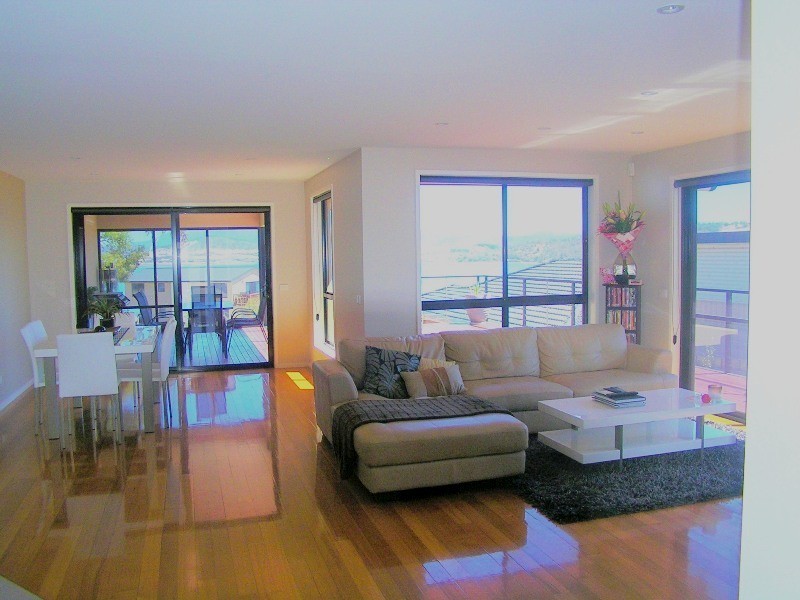 9 Abate Place, Midway Point TAS 7171