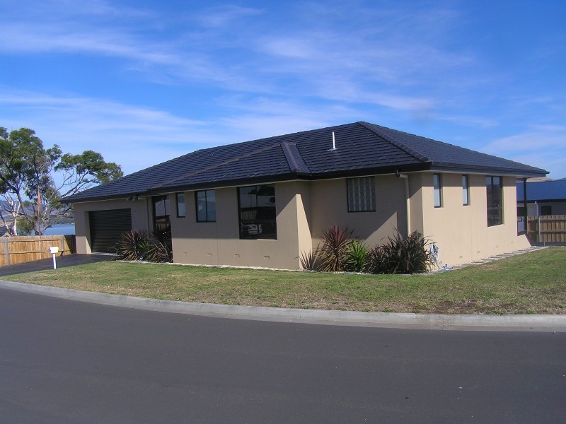 9 Abate Place, Midway Point TAS 7171