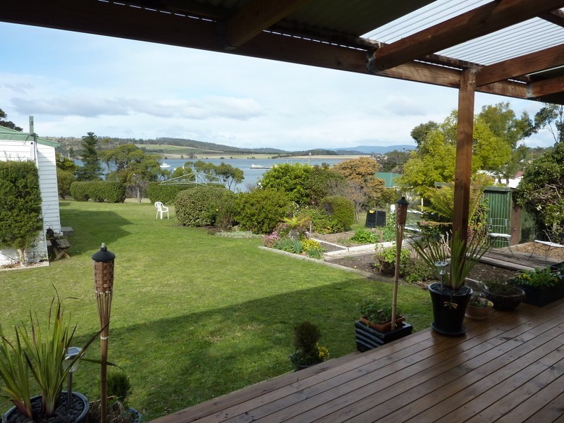 91 Arthur Highway, Dunalley TAS 7177