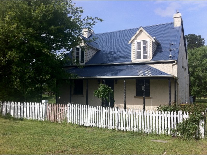 6 Henry Street, Triabunna TAS 7190