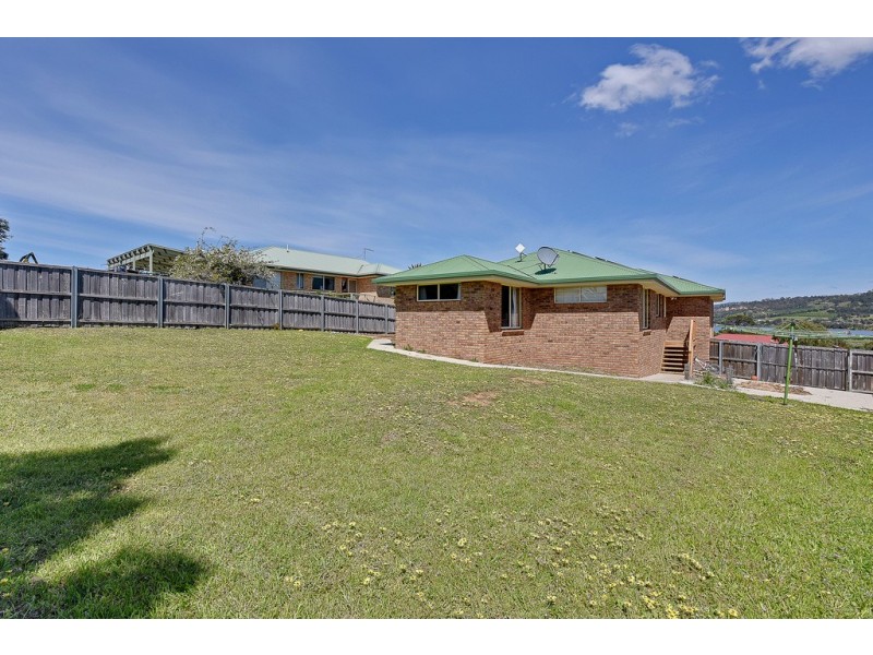 14 Kirabati Road, Midway Point TAS 7171