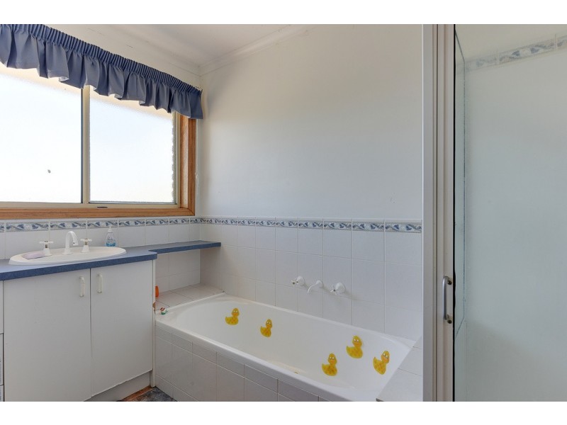 14 Kirabati Road, Midway Point TAS 7171