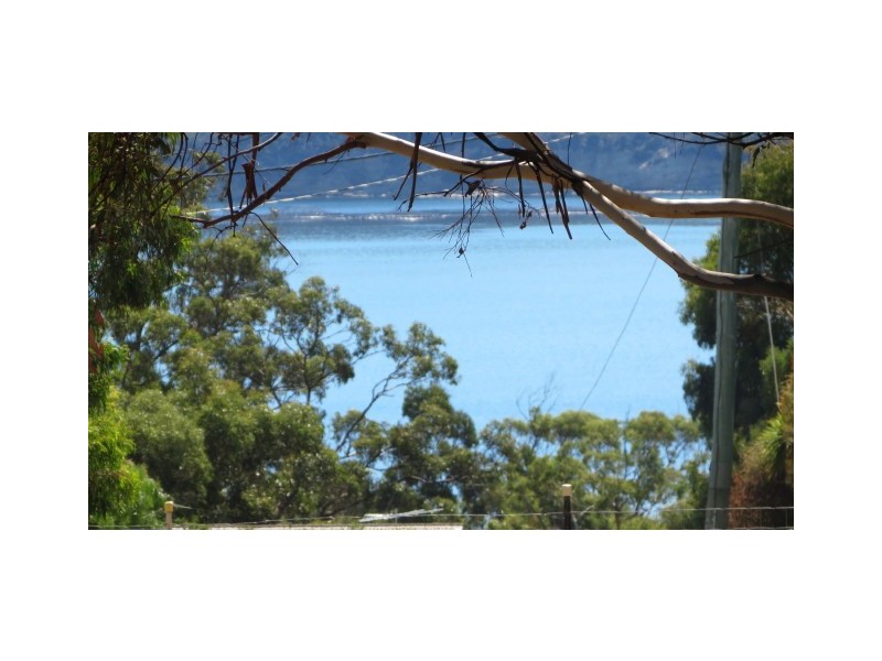 4 Greatbatch Drive, White Beach TAS 7184