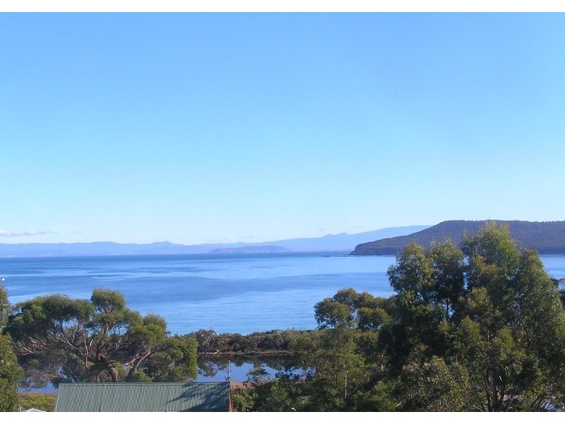 73 Lagoon Road, White Beach TAS 7184