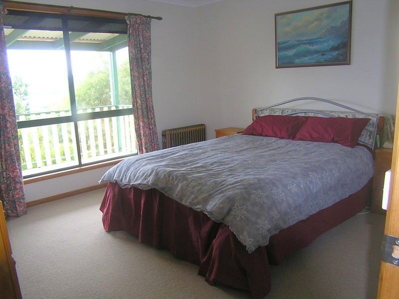 73 Lagoon Road, White Beach TAS 7184