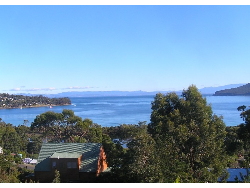 73 Lagoon Road, White Beach TAS 7184