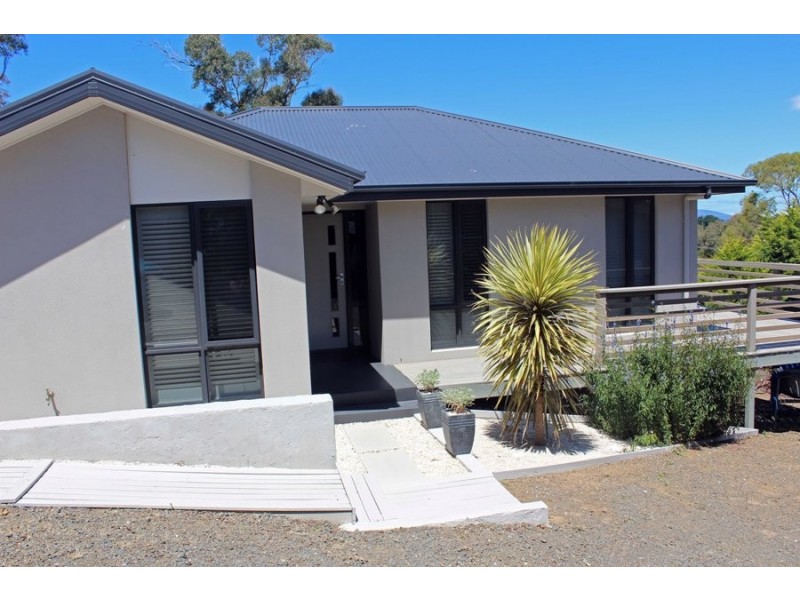 14 Luke Avenue, Carlton TAS 7173