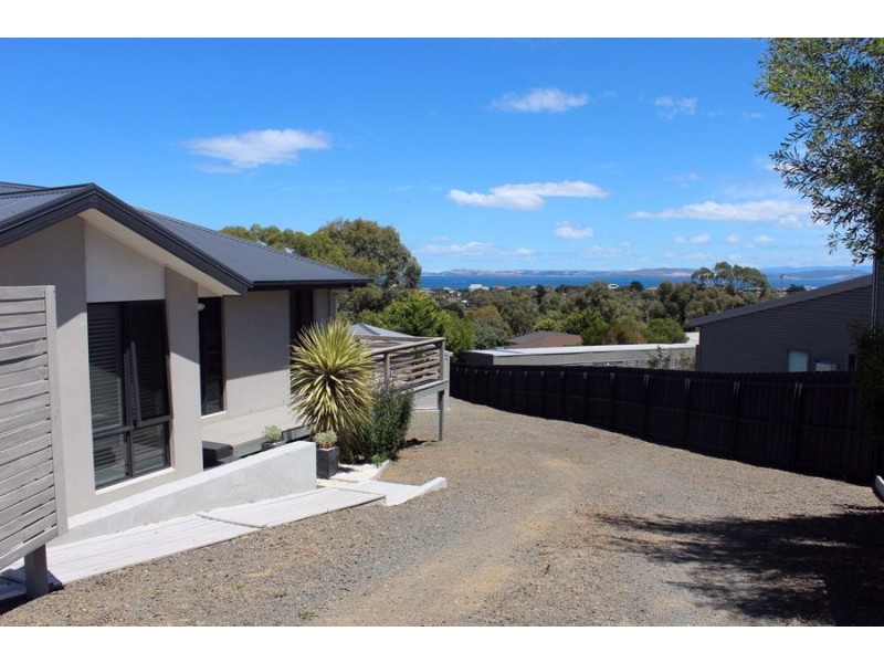 14 Luke Avenue, Carlton TAS 7173