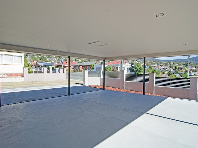Unit 2-71 Giblin Street, Lenah Valley TAS 7008
