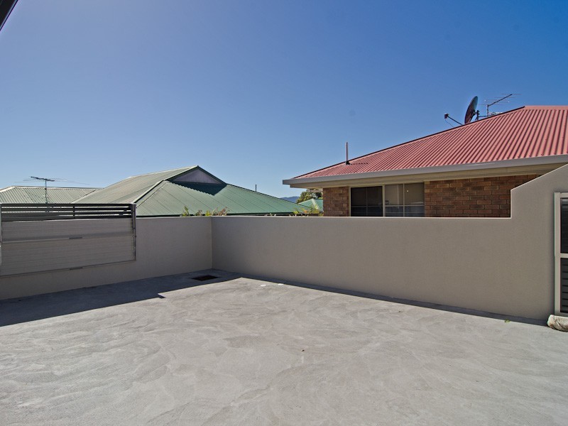 Unit 2-71 Giblin Street, Lenah Valley TAS 7008