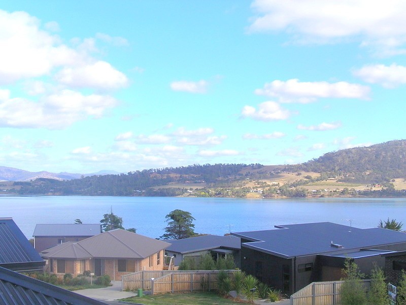 64 Reynolds Road, Midway Point TAS 7171