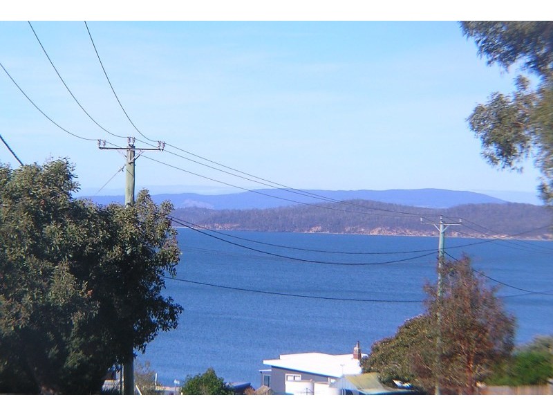2 Little Falcon Street, Primrose Sands TAS 7173