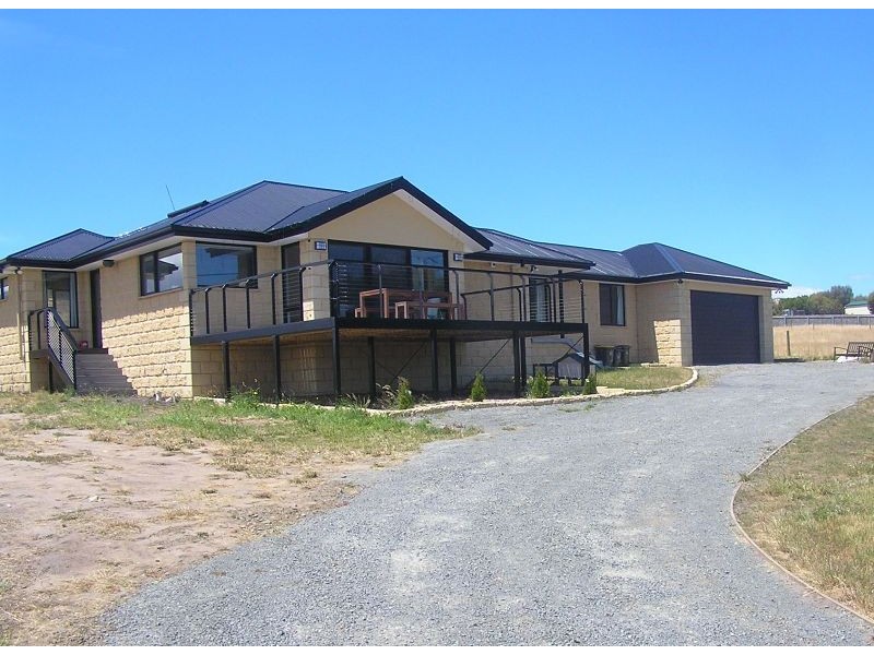 35 Colleen Crescent, Primrose Sands TAS 7173