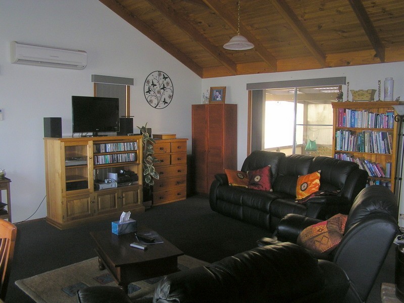 10 Bay Road, Midway Point TAS 7171
