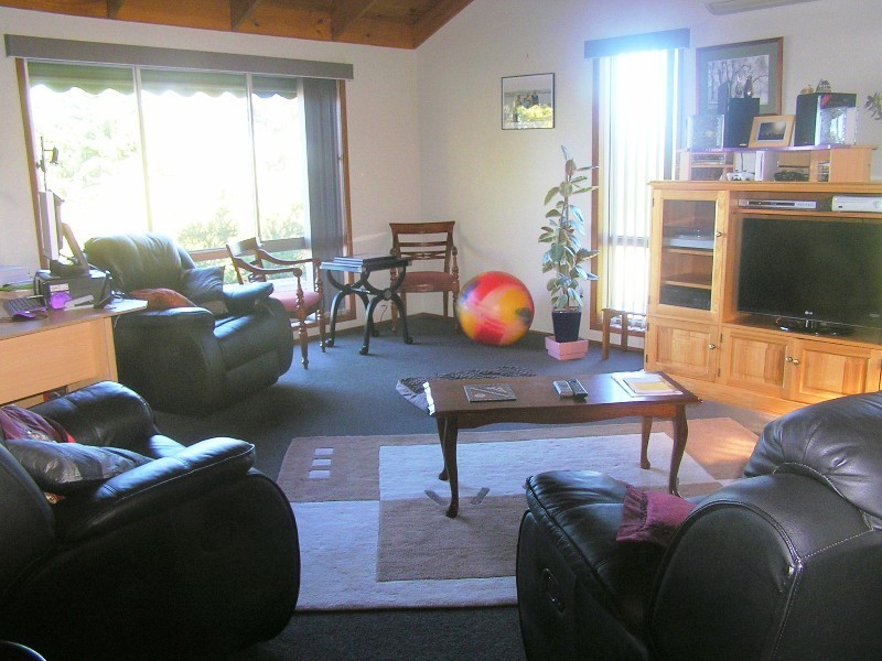 10 Bay Road, Midway Point TAS 7171