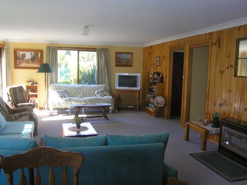 37 Beach Street, White Beach TAS 7184