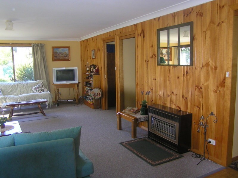 37 Beach Street, White Beach TAS 7184
