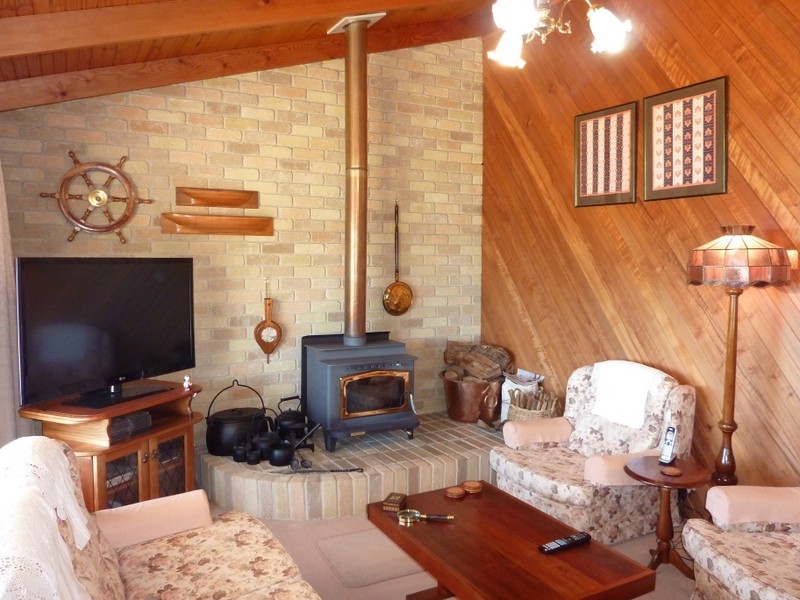 144 Apex Point Road, White Beach TAS 7184