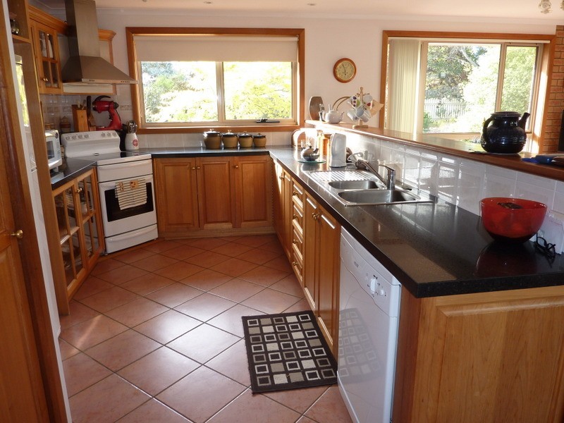 6 Waterloo Road, Swansea TAS 7190