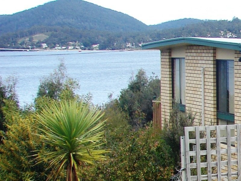 162 Apex Point Road, White Beach TAS 7184
