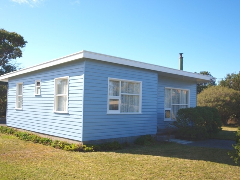 1 Lyeena Street, Carlton TAS 7173