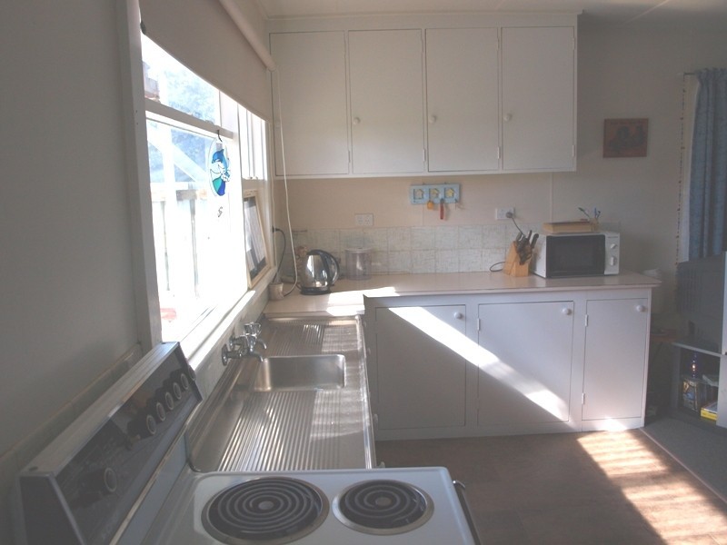 1 Lyeena Street, Carlton TAS 7173