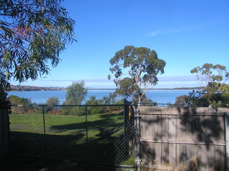 407 Shark Point Road, Penna TAS 7171